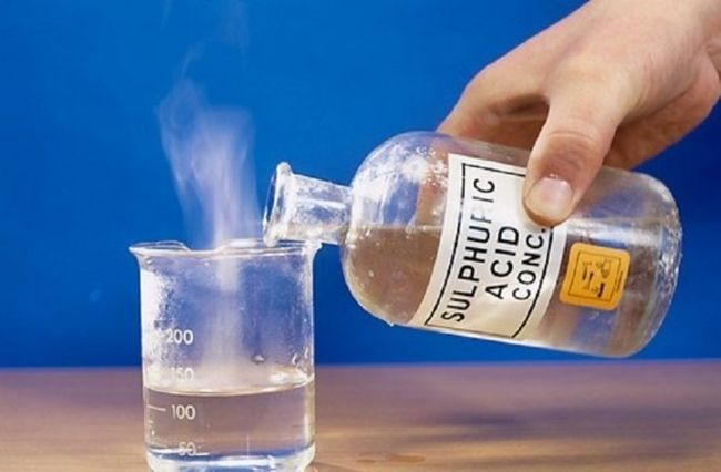 Sulphuric Acid / Oil of Vitriol (H2SO4)